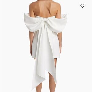 NWT Elliatt bow back white dress!! Stunning, never been worn. XL fits like L